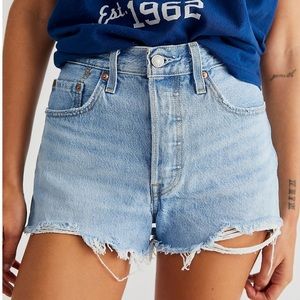 Levi’s 501 jean shorts in Luxor heat